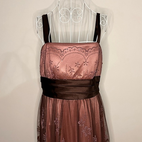 R&M Richards Mauve Beaded & Sequin Floral Motif Halter Dress - Picture 9 of 11